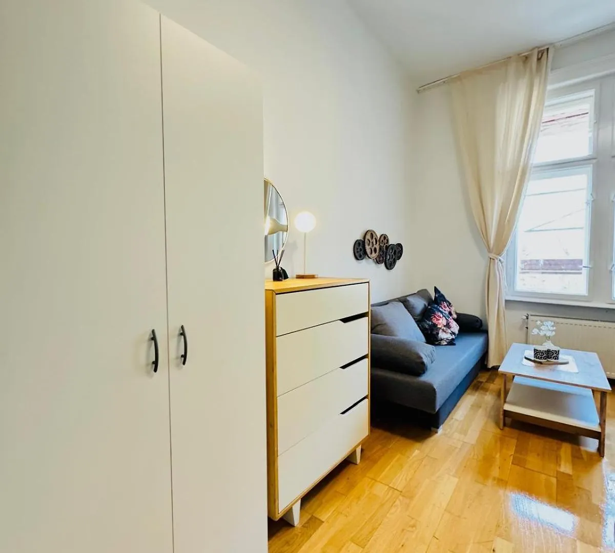 Comfy Rooms In A Shared Apartment, Only 17Min Walk To Schoenbrunn Vienna Austria