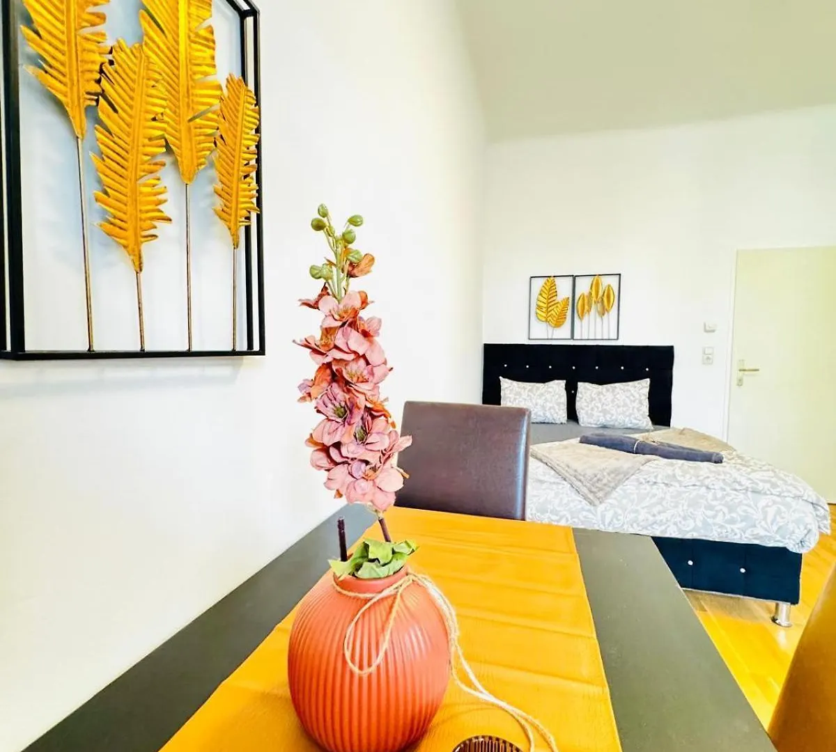 Comfy Rooms In A Shared Apartment, Only 17Min Walk To Schoenbrunn Vienna Apartment